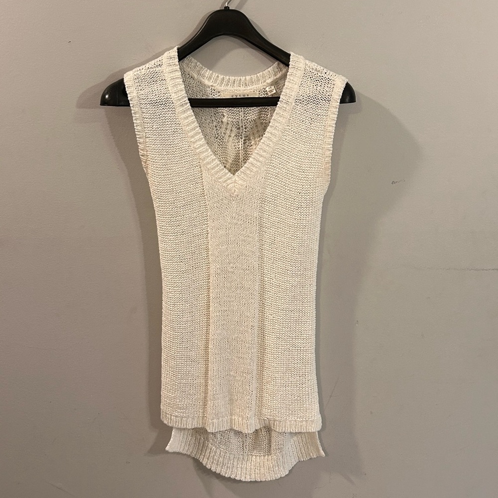 Cyrus Cream Knit V-Neck Sleeveless Top